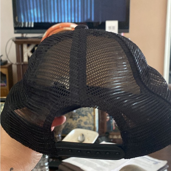 The North Face Unisex Trucker Hat - Picture 3 of 7